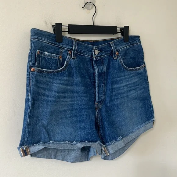 Levi’s Original Fit High-Rise 501 Dark Wash Denim Shorts Size 32 - Picture 2 of 11